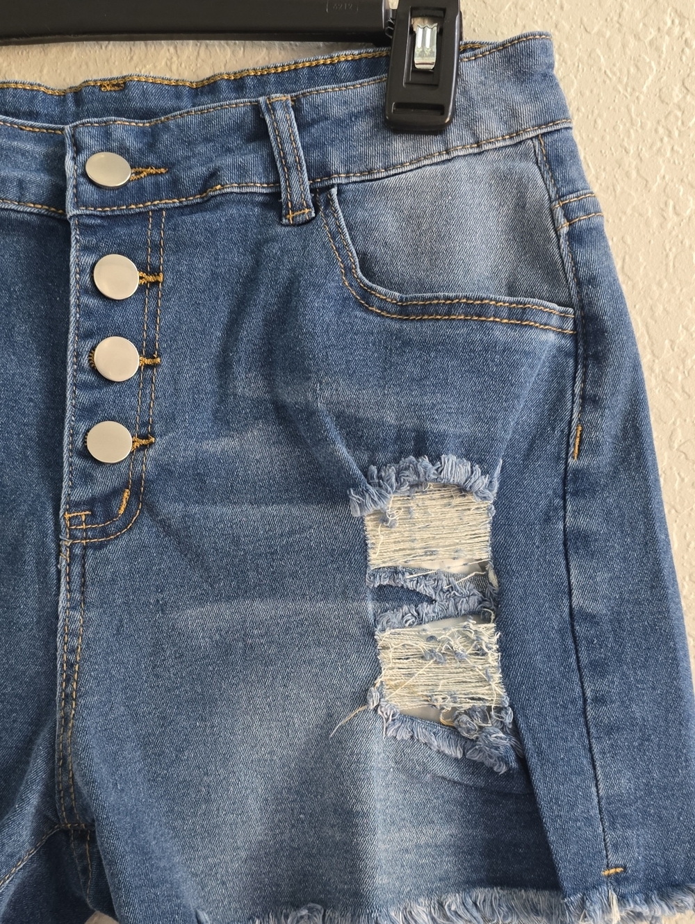 SHEIN Women's 3" Distressed High-Waist Button-Fly Jean Shorts - Lg - Picture 3 of 9